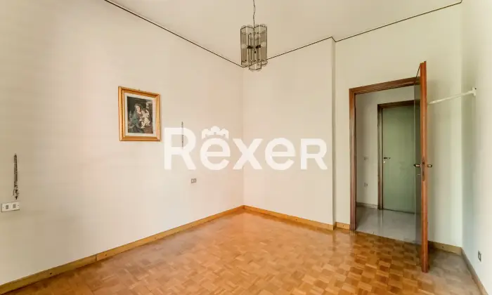 Rexer-Pero-VENDESI-TRILOCALE-CON-BOX-Altro