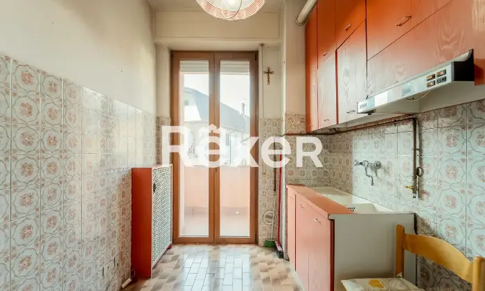 Rexer-Pero-VENDESI-TRILOCALE-CON-BOX-Altro