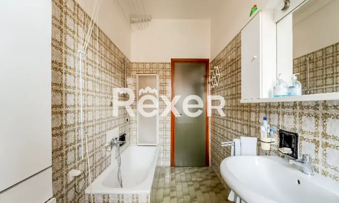 Rexer-Pero-VENDESI-TRILOCALE-CON-BOX-Altro