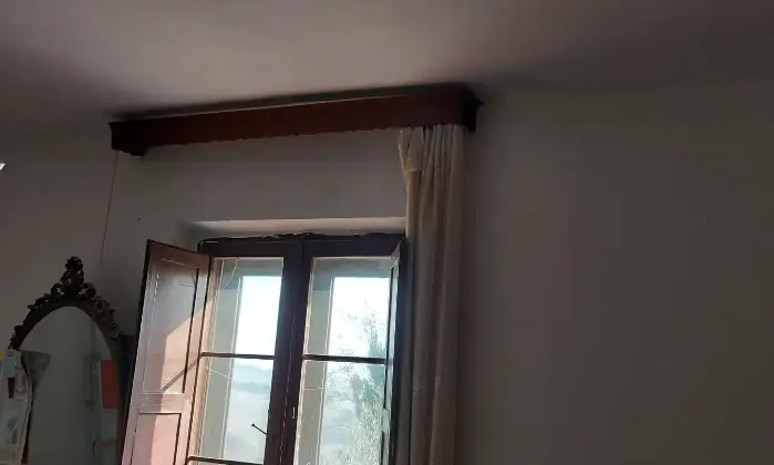 Rexer-Macerata-Casa-indipendente-con-terreno-agricolo-di-ettari-nelle-colline-maceratesi-Altro