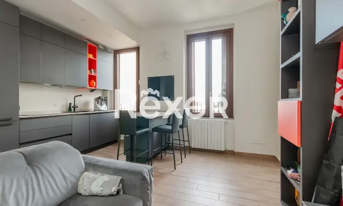 Rexer-Villasanta-Bilocale-arredato-con-posto-auto-Altro