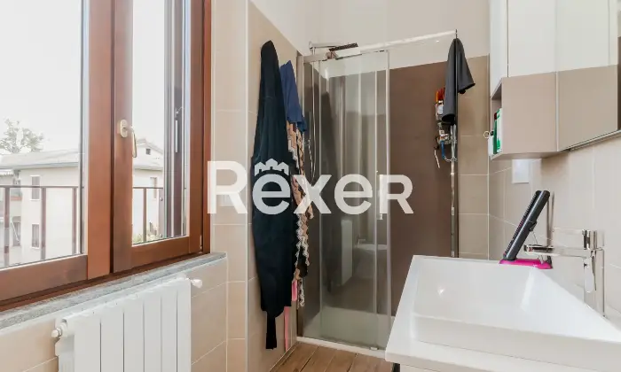 Rexer-Villasanta-Bilocale-arredato-con-posto-auto-Altro