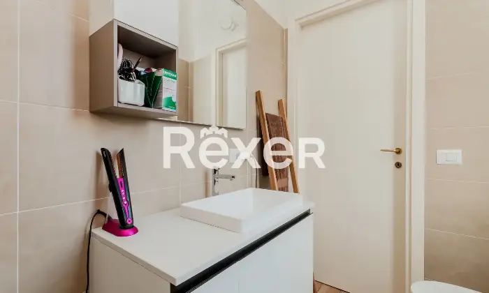 Rexer-Villasanta-Bilocale-arredato-con-posto-auto-Altro
