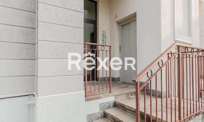 Rexer-Villasanta-Bilocale-arredato-con-posto-auto-Altro