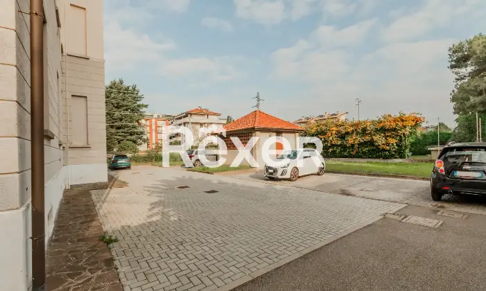 Rexer-Villasanta-Bilocale-arredato-con-posto-auto-Altro