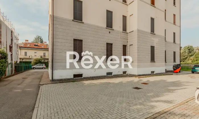 Rexer-Villasanta-Bilocale-arredato-con-posto-auto-Altro
