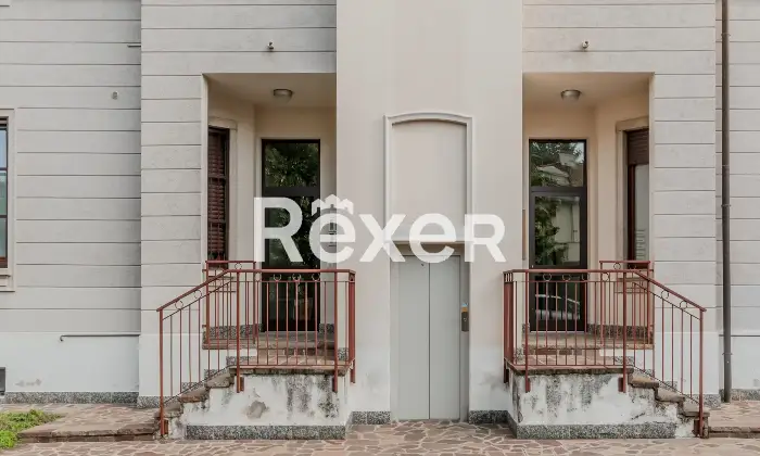 Rexer-Villasanta-Bilocale-arredato-con-posto-auto-Altro