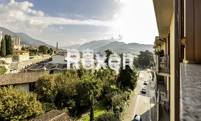 Rexer-Alzano-Lombardo-TRILOCALE-ULTIMO-PIANO-CON-BOX-E-CANTINA-Altro