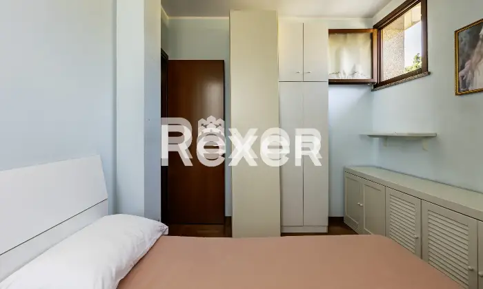 Rexer-Alzano-Lombardo-TRILOCALE-ULTIMO-PIANO-CON-BOX-E-CANTINA-Altro