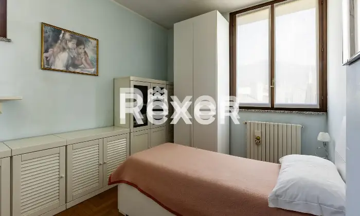 Rexer-Alzano-Lombardo-TRILOCALE-ULTIMO-PIANO-CON-BOX-E-CANTINA-Altro