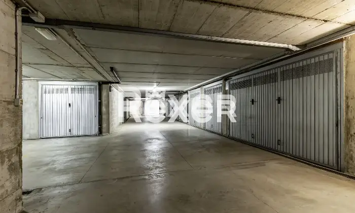 Rexer-Alzano-Lombardo-TRILOCALE-ULTIMO-PIANO-CON-BOX-E-CANTINA-Altro