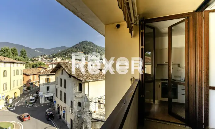 Rexer-Alzano-Lombardo-TRILOCALE-ULTIMO-PIANO-CON-BOX-E-CANTINA-Altro