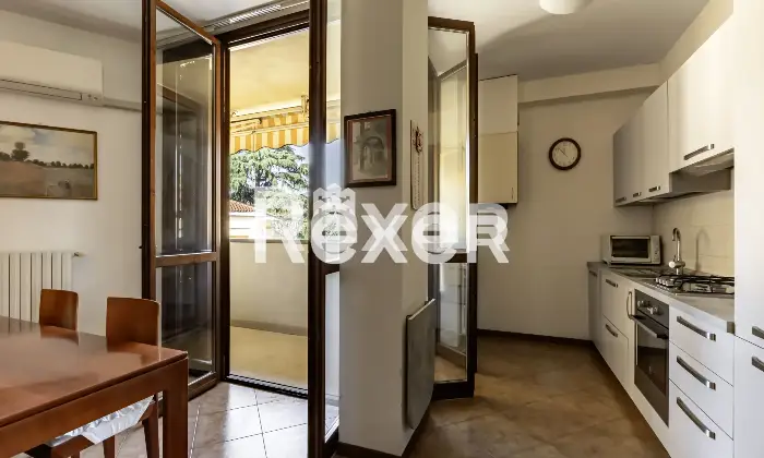 Rexer-Alzano-Lombardo-TRILOCALE-ULTIMO-PIANO-CON-BOX-E-CANTINA-Altro