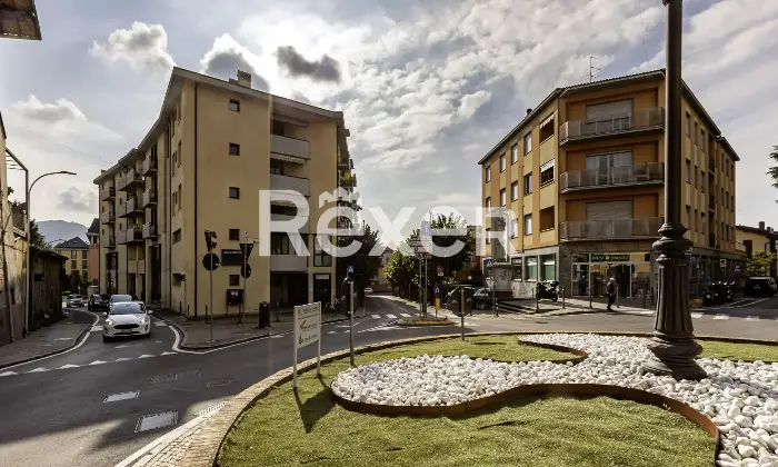 Rexer-Alzano-Lombardo-TRILOCALE-ULTIMO-PIANO-CON-BOX-E-CANTINA-Altro