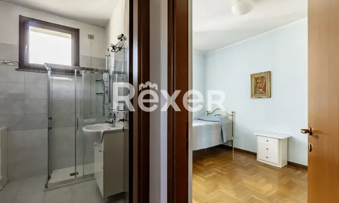 Rexer-Alzano-Lombardo-TRILOCALE-ULTIMO-PIANO-CON-BOX-E-CANTINA-Altro
