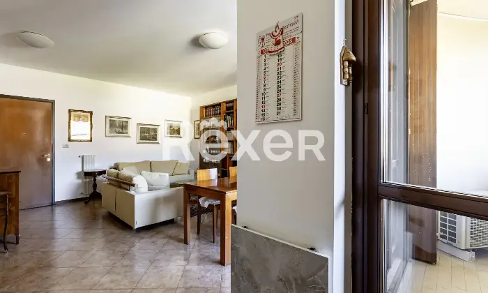 Rexer-Alzano-Lombardo-TRILOCALE-ULTIMO-PIANO-CON-BOX-E-CANTINA-Altro