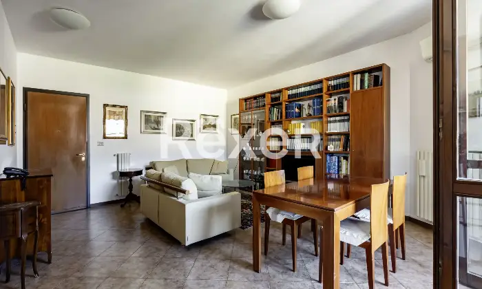 Rexer-Alzano-Lombardo-TRILOCALE-ULTIMO-PIANO-CON-BOX-E-CANTINA-Altro