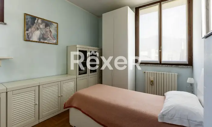 Rexer-Alzano-Lombardo-TRILOCALE-ULTIMO-PIANO-CON-BOX-E-CANTINA-Altro