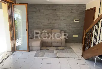 Rexer-Tavagnacco-Duplex-con-terrazze-e-box-doppio-in-residence-nel-verde-Altro