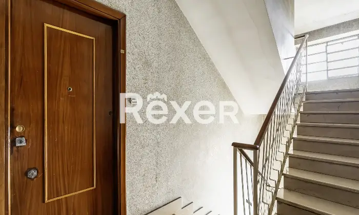 Rexer-Torino-LUCENTO-LUMINOSO-E-PANORAMICO-TRILOCALE-ULTIMO-PIANO-Altro