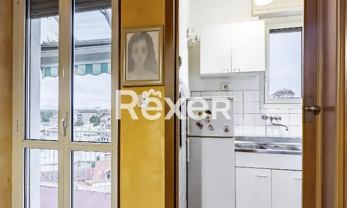 Rexer-Torino-LUCENTO-LUMINOSO-E-PANORAMICO-TRILOCALE-ULTIMO-PIANO-Altro