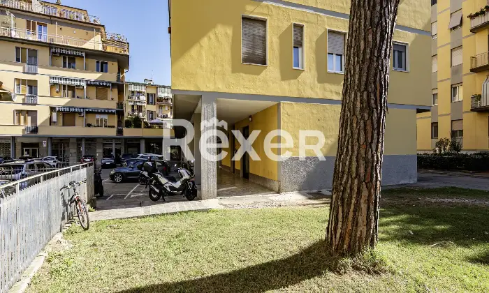 Rexer-Scandicci-Le-Bagnese-ampio-appartamento-con-tre-balconi-Altro