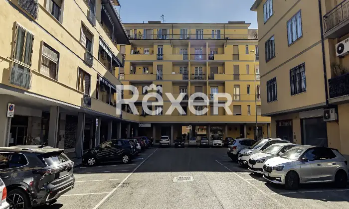 Rexer-Scandicci-Le-Bagnese-ampio-appartamento-con-tre-balconi-Altro