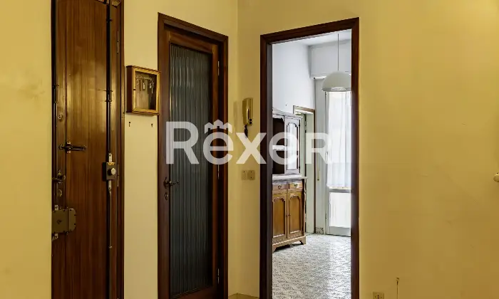 Rexer-Scandicci-Le-Bagnese-ampio-appartamento-con-tre-balconi-Altro