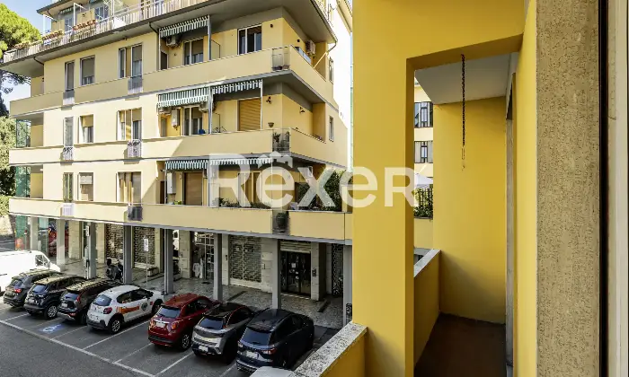 Rexer-Scandicci-Le-Bagnese-ampio-appartamento-con-tre-balconi-Altro