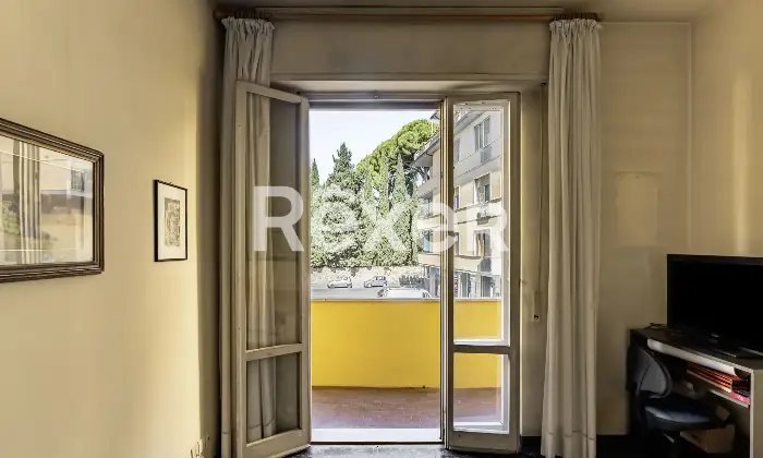 Rexer-Scandicci-Le-Bagnese-ampio-appartamento-con-tre-balconi-Altro