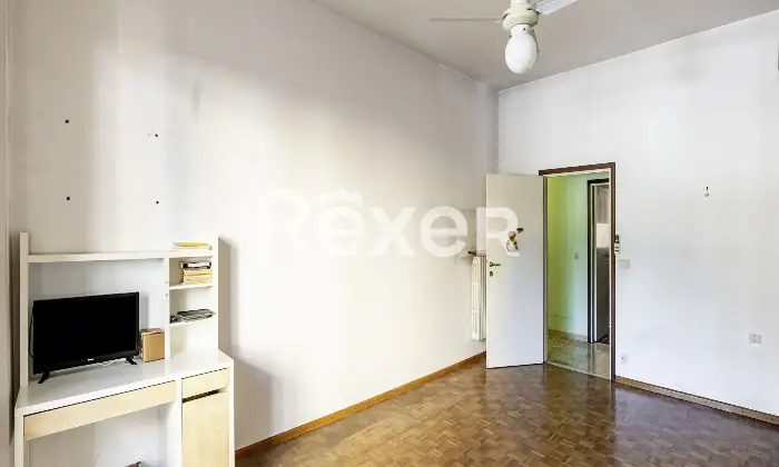 Rexer-Scandicci-Le-Bagnese-ampio-appartamento-con-tre-balconi-Altro