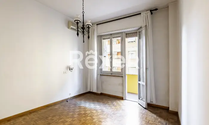 Rexer-Scandicci-Le-Bagnese-ampio-appartamento-con-tre-balconi-Altro