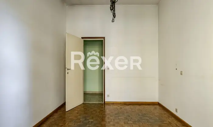 Rexer-Scandicci-Le-Bagnese-ampio-appartamento-con-tre-balconi-Altro