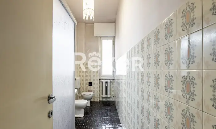 Rexer-Scandicci-Le-Bagnese-ampio-appartamento-con-tre-balconi-Altro