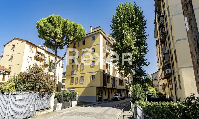 Rexer-Scandicci-Le-Bagnese-ampio-appartamento-con-tre-balconi-Altro