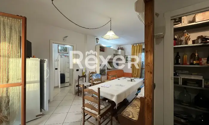 Rexer-Calenzano-Arioso-trilocale-con-doppi-servizi-Altro