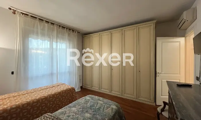 Rexer-Calenzano-Arioso-trilocale-con-doppi-servizi-Altro