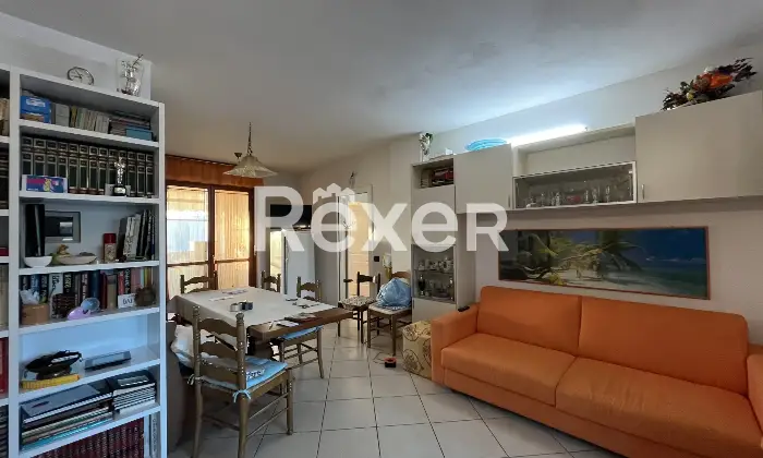 Rexer-Calenzano-Arioso-trilocale-con-doppi-servizi-Altro