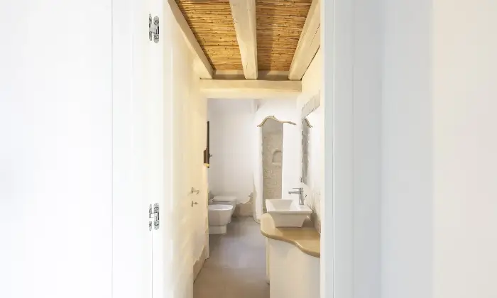 Rexer-Strugas-Villa-indipendente-vista-mare-ricavata-da-un-antico-stazzo-Altro