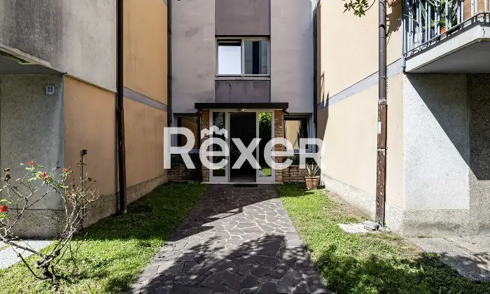 Rexer-Venezia-Ampio-trilocale-con-garage-in-zona-tranquilla-Altro