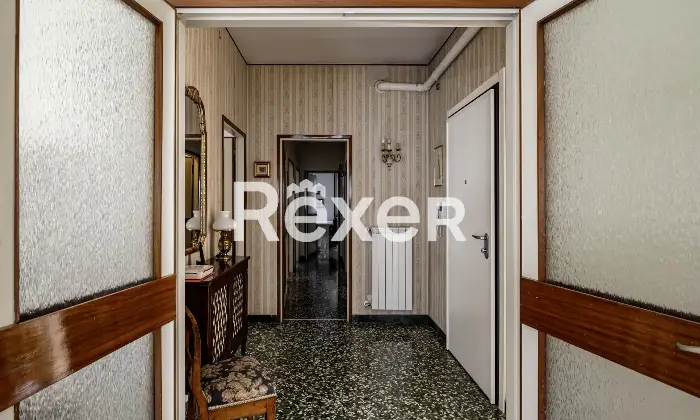 Rexer-Venezia-Ampio-trilocale-con-garage-in-zona-tranquilla-Altro