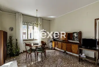 Rexer-Venezia-Ampio-trilocale-con-garage-in-zona-tranquilla-Altro