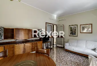 Rexer-Venezia-Ampio-trilocale-con-garage-in-zona-tranquilla-Altro