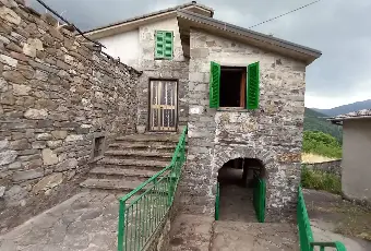 Rexer-ZERI-Abitazione-in-pietra-su-due-livelli-in-posizione-panoramica-e-tranquilla-Altro