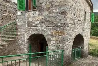 Rexer-ZERI-Abitazione-in-pietra-su-due-livelli-in-posizione-panoramica-e-tranquilla-Altro