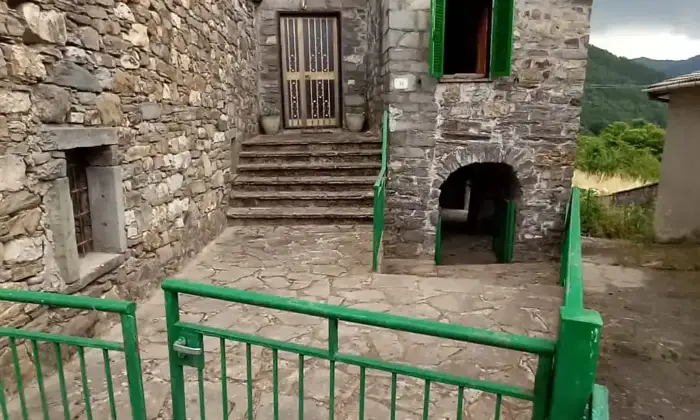 Rexer-ZERI-Abitazione-in-pietra-su-due-livelli-in-posizione-panoramica-e-tranquilla-Altro