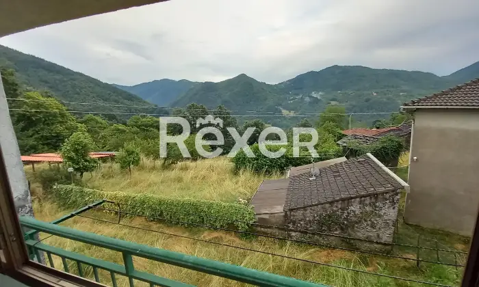 Rexer-ZERI-Abitazione-in-pietra-su-due-livelli-a-Zeri-frazione-Patigno-Altro