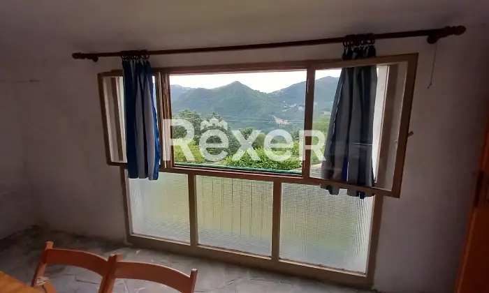 Rexer-ZERI-Abitazione-in-pietra-su-due-livelli-a-Zeri-frazione-Patigno-Altro