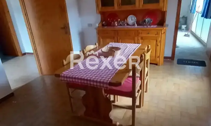 Rexer-ZERI-Abitazione-in-pietra-su-due-livelli-a-Zeri-frazione-Patigno-Altro