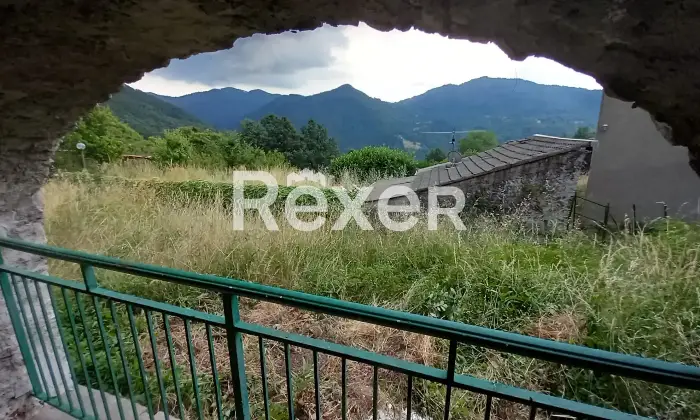 Rexer-ZERI-Abitazione-in-pietra-su-due-livelli-a-Zeri-frazione-Patigno-Altro